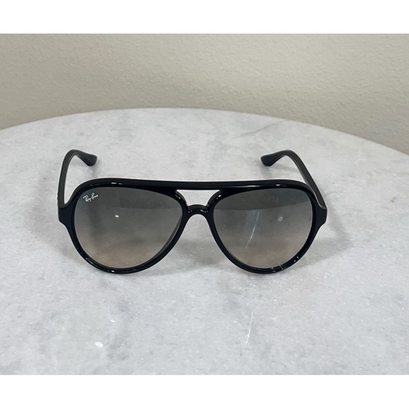 Ray-Ban Classic Black Frame Sunglasses - Picture 1 of 7